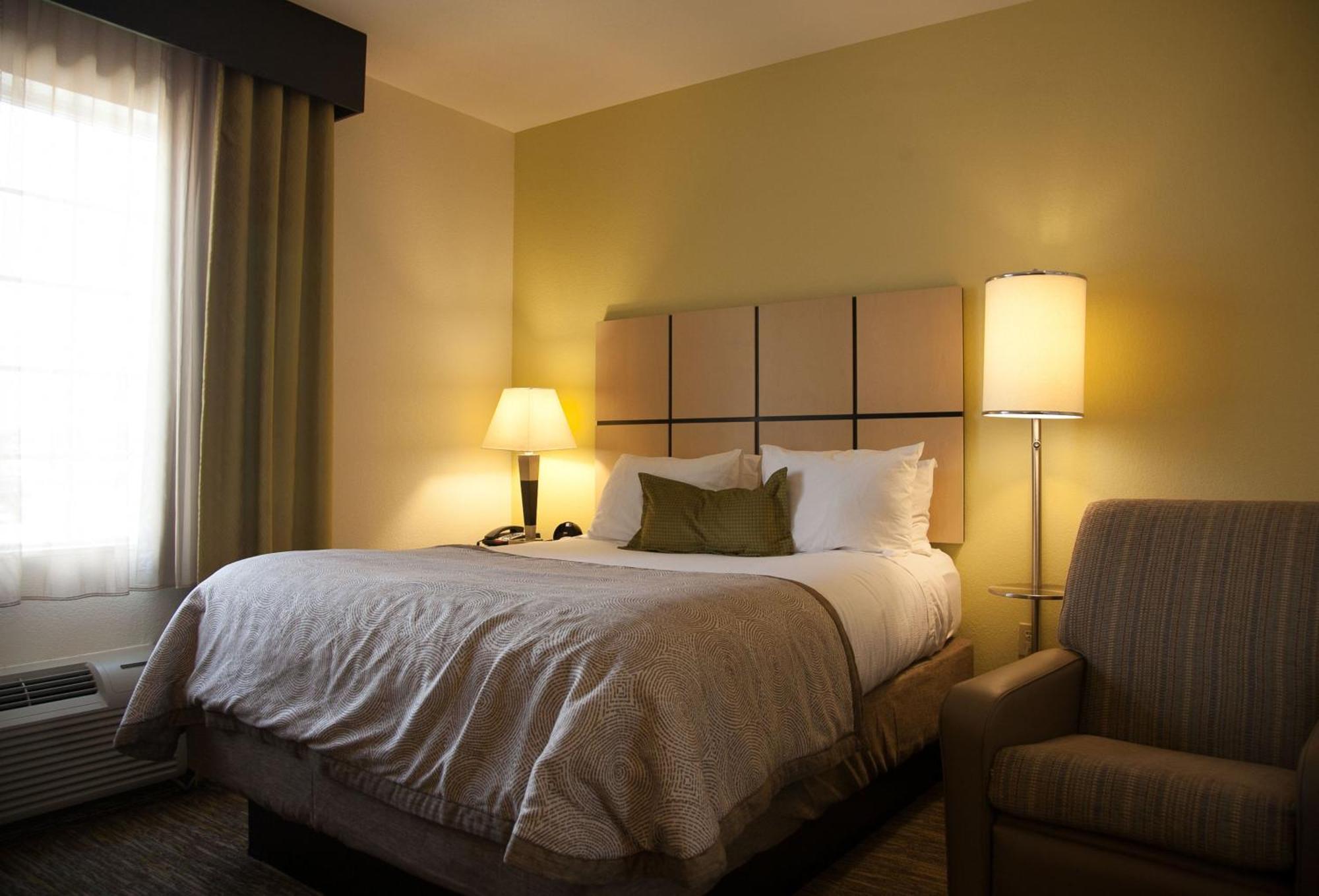 Candlewood Suites Alexandria By Ihg Exterior foto